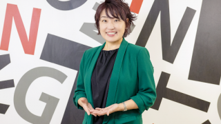 笑顔で微笑む村上様