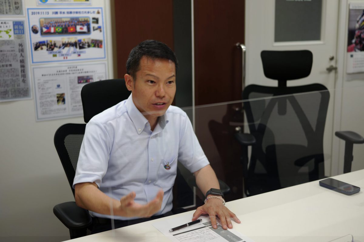 平野ビニール工業株式会社の本社の平野社長