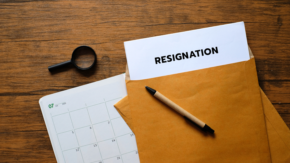 Employees who intend to quit work with resignation letter